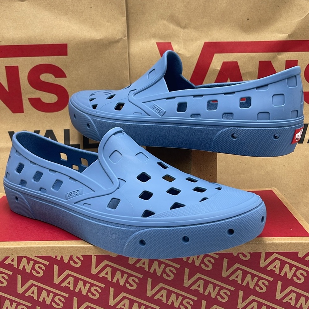 Vans Men’s Slip-On Trk Captains Blue 
VN0A5HF8ZR8
Sneakers - Picture 8 of 16